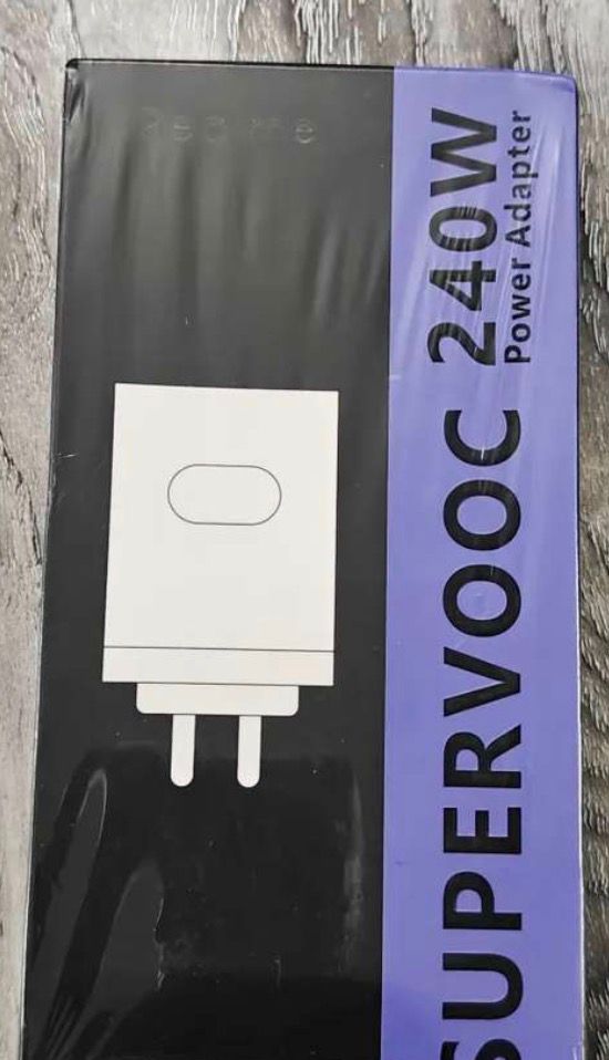 REALME 240 W CHARGER